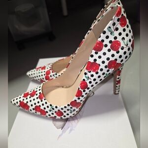 New Jessica Simpson Cassani White Pointed-Toe Cherry & Polka Dot Heels US 7.5